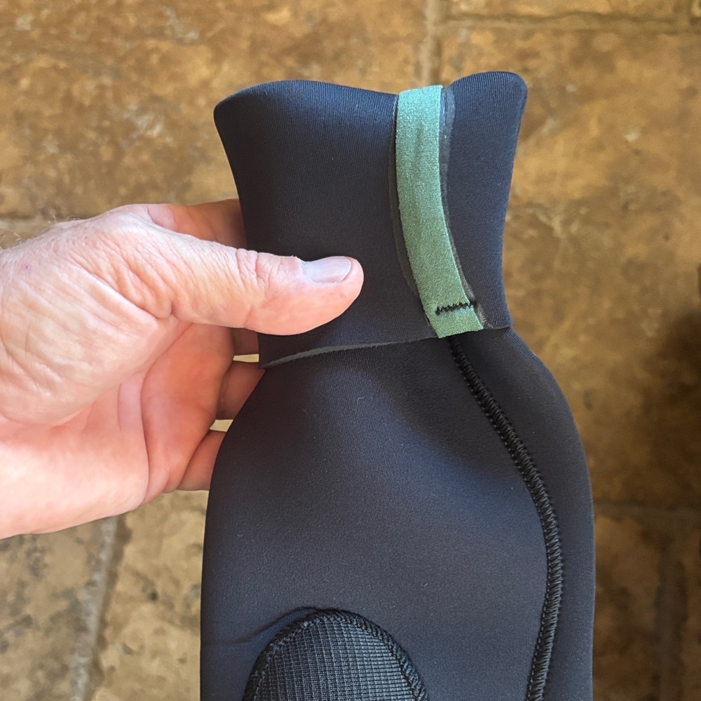 XCEL Infiniti comp x chest zip2 4/3mm tape seams ultrastretch Wetsuit kid 8 New - Picture 8 of 8